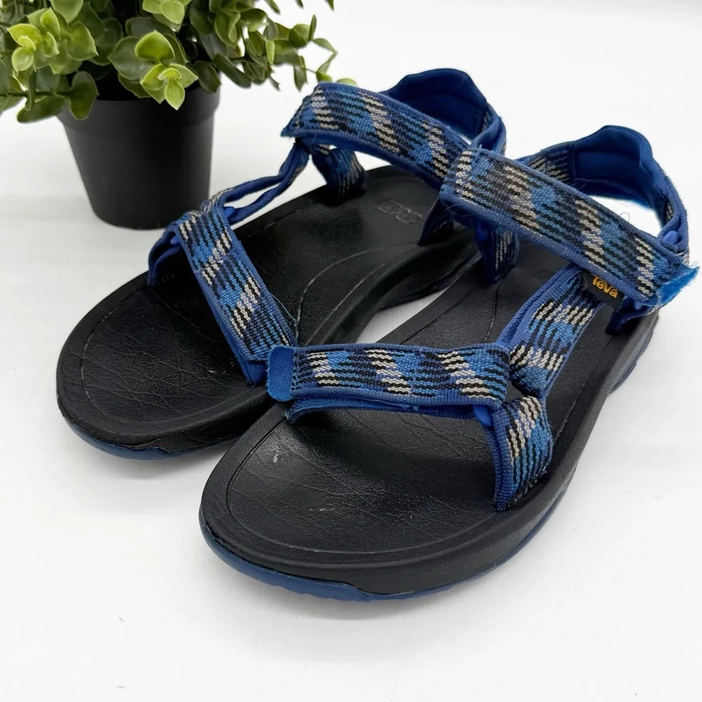 Teva Youth Hurricane XLT 2 Sandal Size 4 Blue Outdoor Gorpcore Hiking Camping